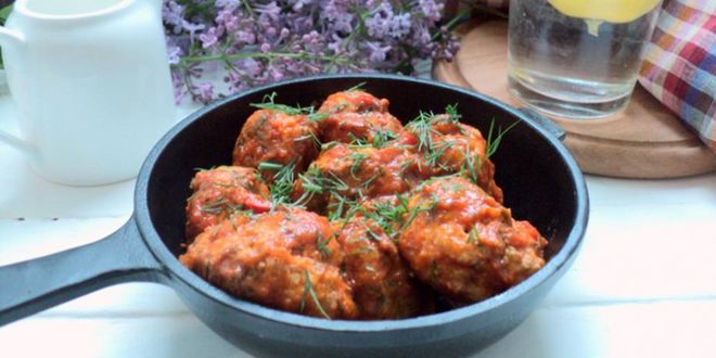 Рецепт тефтелей в остром томатном соусе