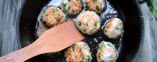 Шаг 5: тефтелей в остром томатном соусе