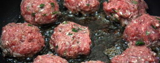 Шаг 3: тефтелей в томатном соусе с мятой