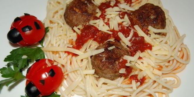 Рецепт тефтелек и спагетти с соусом божья коровка