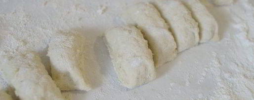 Шаг 6: ленивых картофельных вареников с соусом из шампиньонов