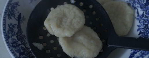 Шаг 8: ленивых картофельных вареников с соусом из шампиньонов