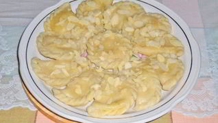 Рецепт Постных вареников с начинкой из мака и миндаля с курагой