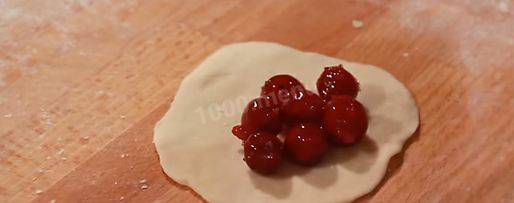 Шаг 10: теста для вареников с вишней заварное