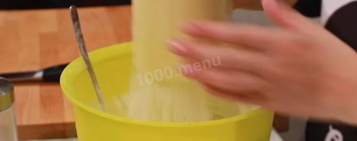 Шаг 4: теста для вареников с вишней заварное