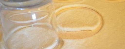 Шаг 6: вареников из цельнозерновой муки с половинками слив