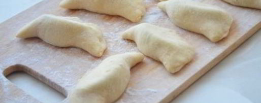 Шаг 8: вареников из цельнозерновой муки с половинками слив