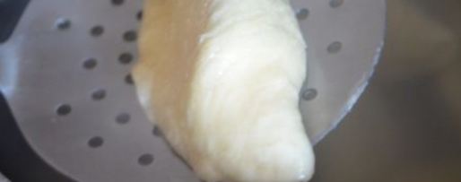 Шаг 10: вареников из цельнозерновой муки с половинками слив