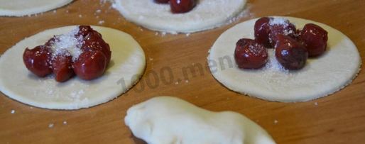 Шаг 10: вареников на пару в мультиварке с вишнями