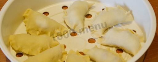 Шаг 12: вареников на пару в мультиварке с вишнями