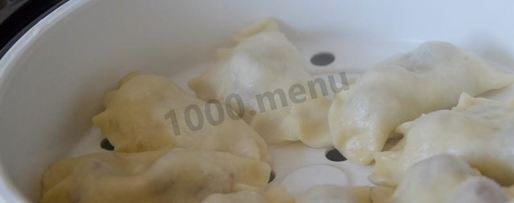 Шаг 13: вареников на пару в мультиварке с вишнями