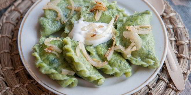 Рецепт вареников с картофелем и шпинатом