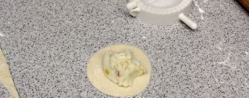 Шаг 5: вареников с картошкой на пару в мультиварке