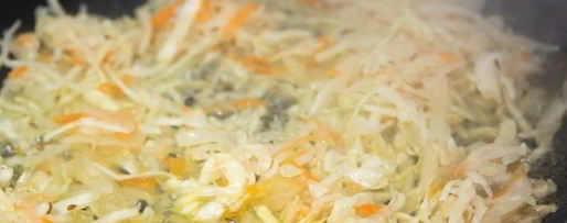 Шаг 3: вареников с кислой капустой и мятым картофелем