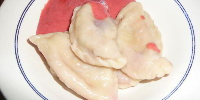 Рецепт вареников с клубникой на заварном тесте