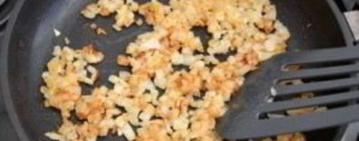 Шаг 2: вареников с салом и картошкой