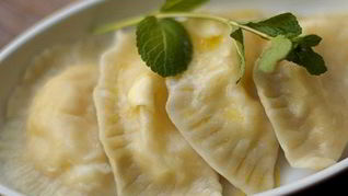 Рецепт Вареников с сыром сулугуни