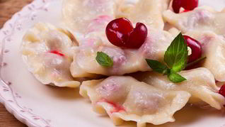 Рецепт Вареников с творогом и вишней