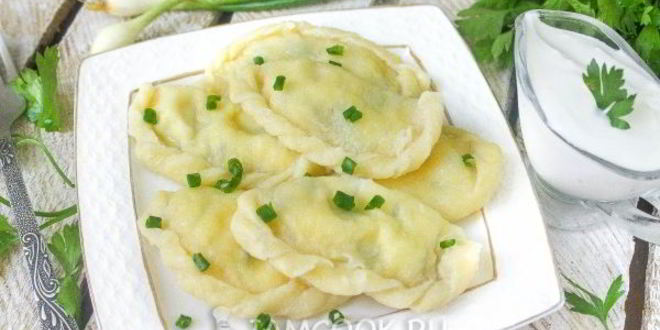 Рецепт вареников с творогом и зеленым луком