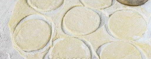 Шаг 8: вареников с творогом и зеленым луком