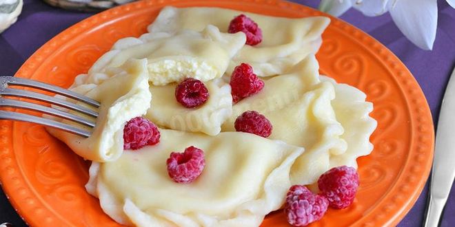 Рецепт вареников с творогом на кефире