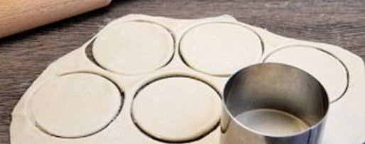 Шаг 2: вареников с вишнями из заварного теста