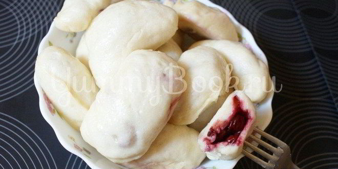 Рецепт вареников с вишнями в мультиварке на пару