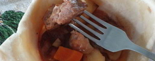 Шаг 15: хмельного жаркого в горшочке с вяленым черносливом