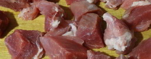 Шаг 4: хмельного жаркого в горшочке с вяленым черносливом