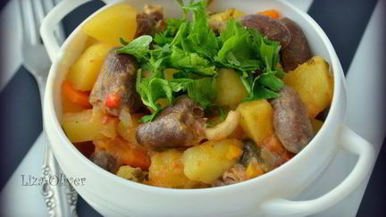 Рецепт Острого жаркого с куриными сердечками и картофелем