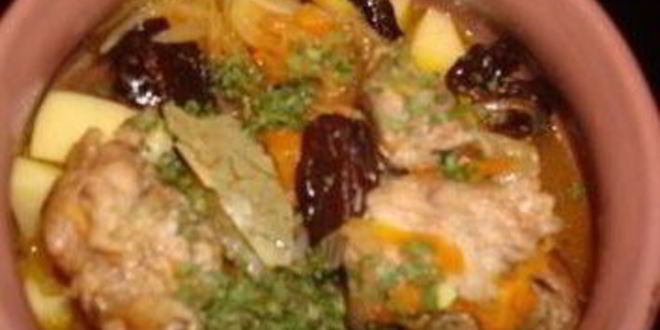 Рецепт простого жаркого в горшочках