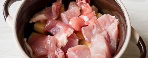 Шаг 3: жаркого из кролика в горшочке