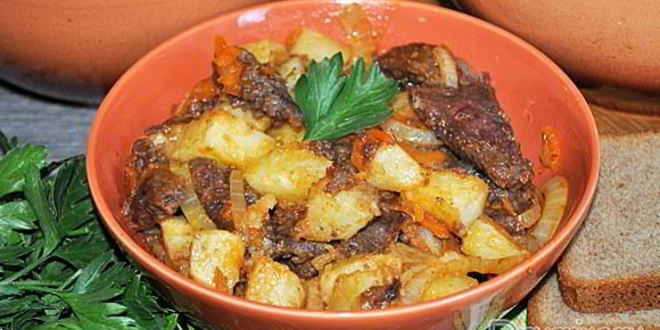 Рецепт жаркого из печени в горшочках