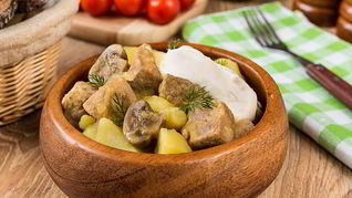 Рецепт Жаркого из свинины с шампиньонами