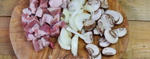 Шаг 3: жаркого по-домашнему в горшочках