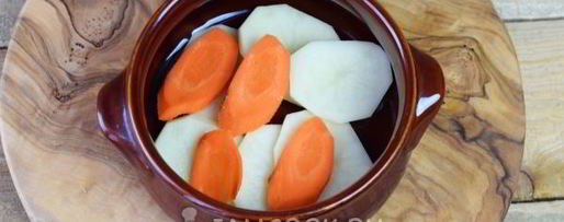 Шаг 6: жаркого по-домашнему в горшочках