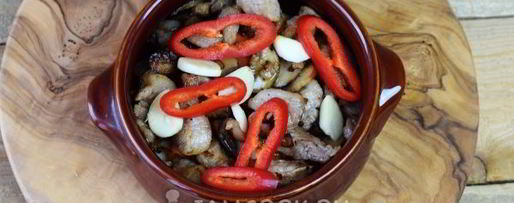 Шаг 8: жаркого по-домашнему в горшочках