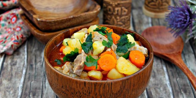 Рецепт жаркого в мультиварке из свинины с картошкой