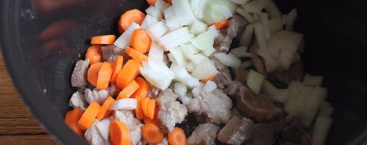 Шаг 4: жаркого в мультиварке из свинины с картошкой