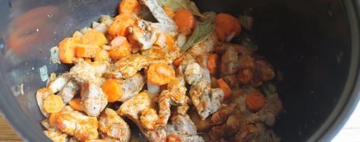 Шаг 6: жаркого в мультиварке из свинины с картошкой