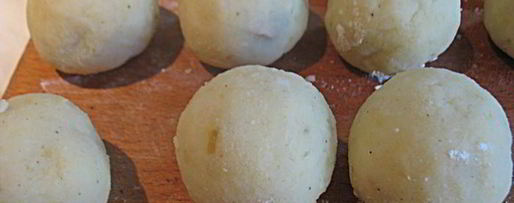 Шаг 8: картофельных зраз с грибами, запеченные в духовке с луковым соусом без муки