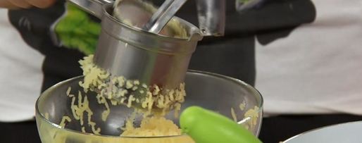 Шаг 3: картофельных зраз с капустой и кабачковой икрой