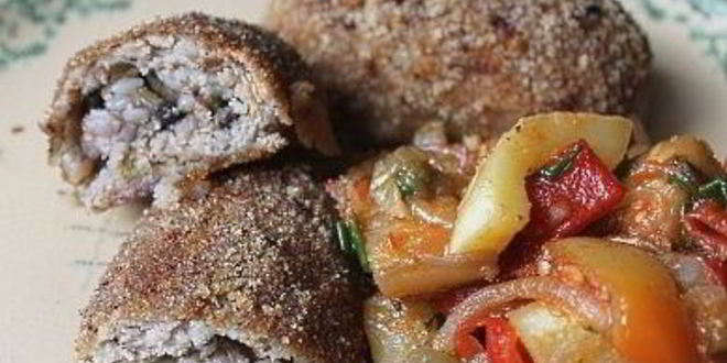 Рецепт куриных зраз с грибами и гречкой и овощное соте на гарнир