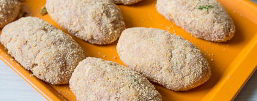 Шаг 3: куриных зраз с пикантной начинкой