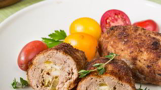 Рецепт Свиных зраз с солеными огурцами