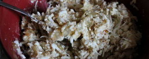 Шаг 3: зраз из тилапии в беконе с овощным салатом