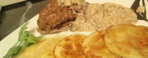 Шаг 3: зраз с лесными грибами под соусом