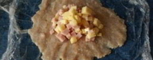 Шаг 1: зраз с ветчиной и сыром