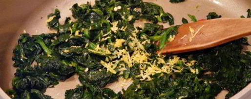 Шаг 2: гречки с чили и шпинатом