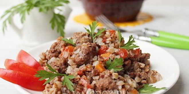 Рецепт гречки с фаршем в горшочке в духовке